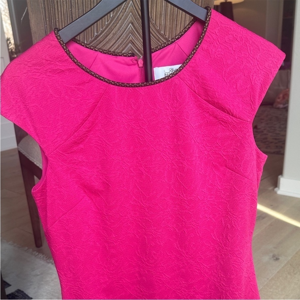 Badgley Mischka Fuchsia Pink Textured Cap Sleeve MIDI Sheath Dress Women’s Sz 8